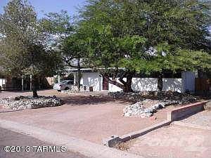 Lester_Exterior_FromRight1