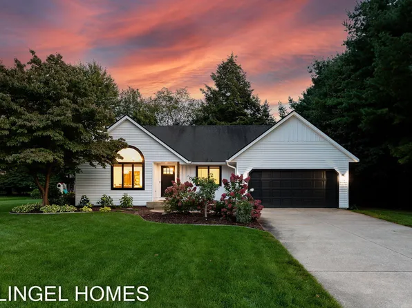 15300 Meadows Dr, Grand Haven, MI 49417