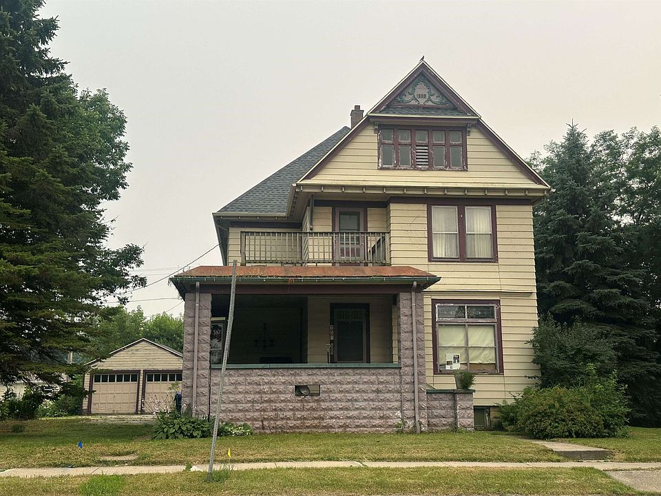 1st image of 158 E Main St