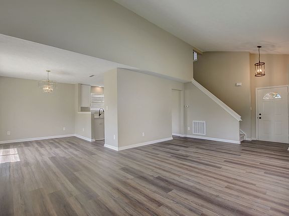 2nd image of 11639 Congressional Ln