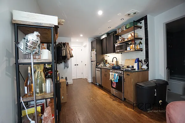 Rented by Rennit Inc. | media 33