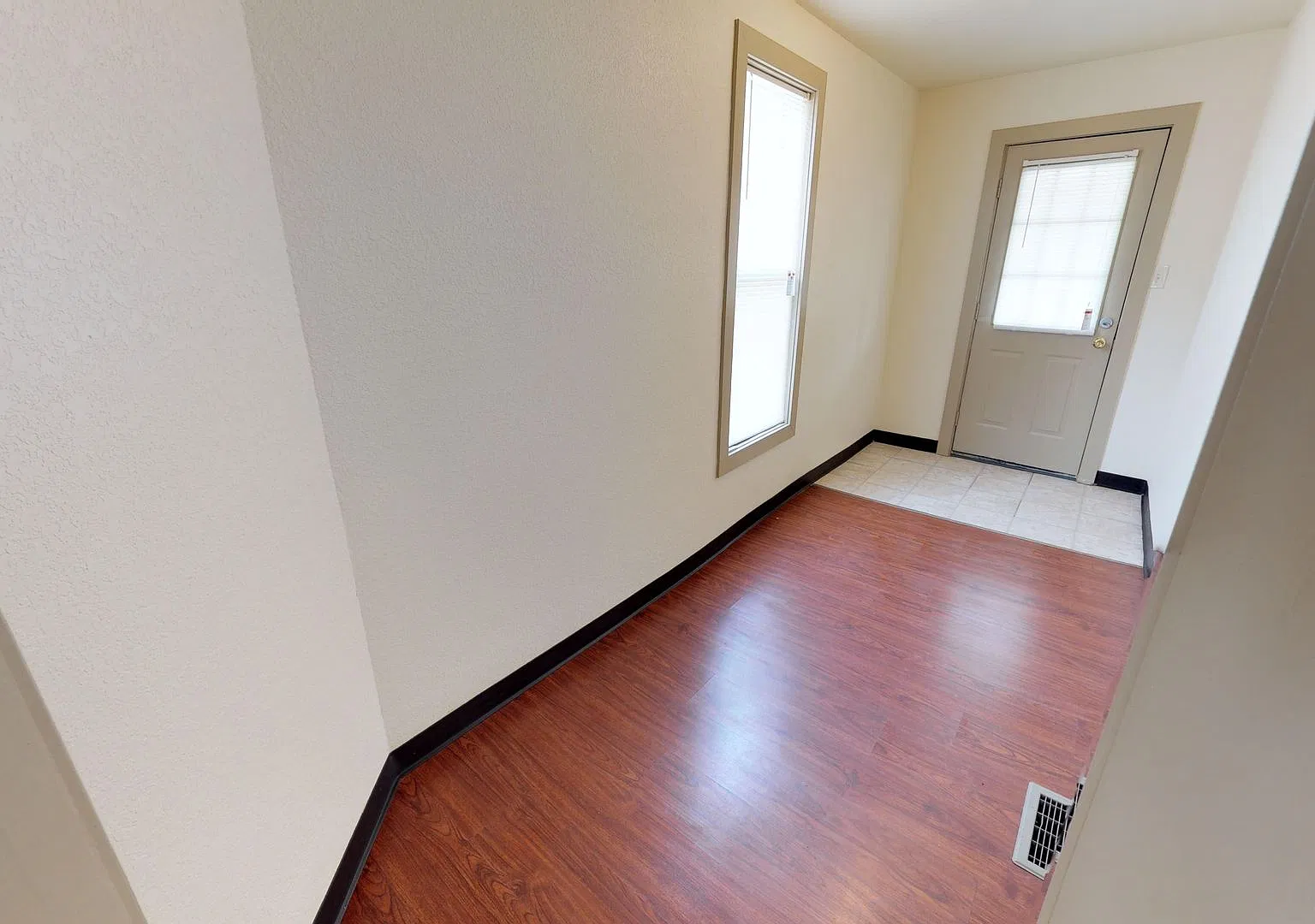 464 Poplar — Photo 4