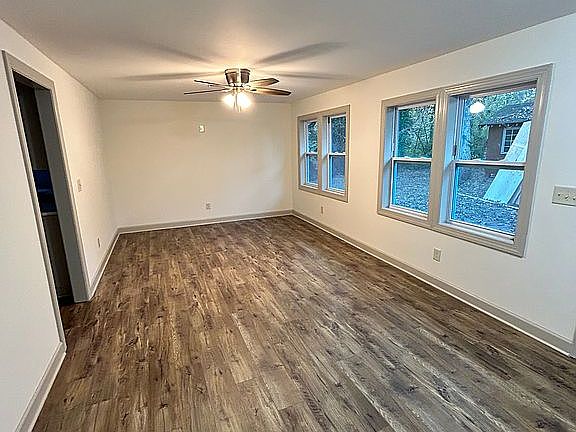 4th image of 2200 Fowler St