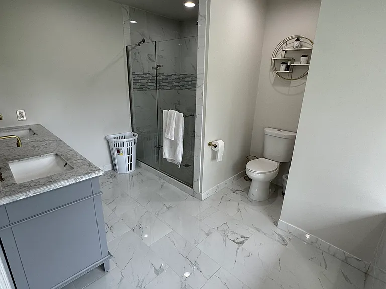 1571 N Huron Rd — Photo 58