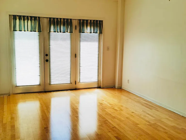 727 S Ashland Ave — Photo 8