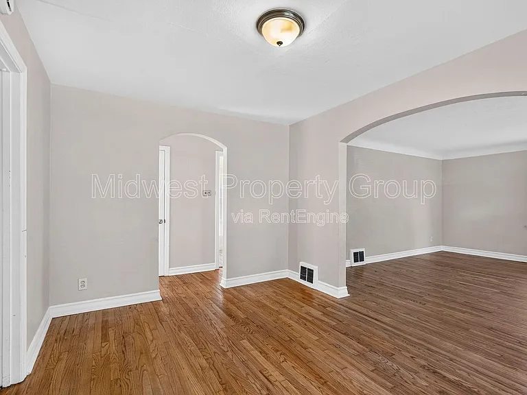 7815 Cler Ave — Photo 7