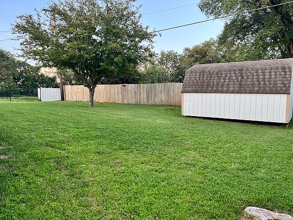 4th image of 1405 Tamara Dr