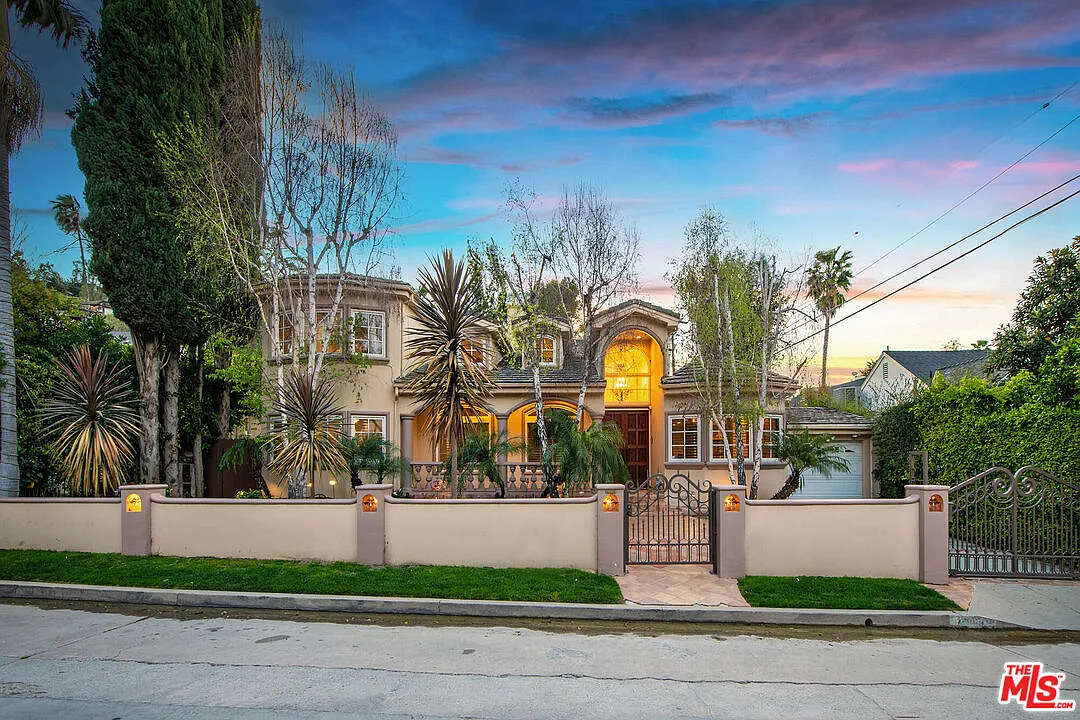 4 bed, 4.5 bath, 3687 sqft, $13,500 — Photo 1