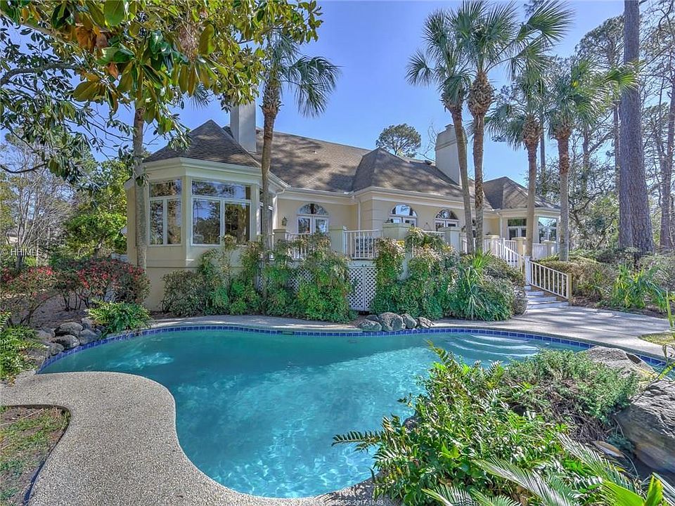 1st image of 21 Yorkshire Dr