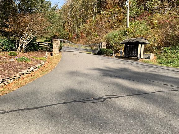 2nd image of 2.40 Scenic Vista Dr