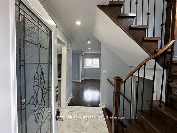 5th image of 82 Chatfield Dr