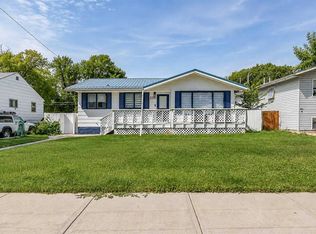 239 2nd St E, Brooks, AB T1R 0G8