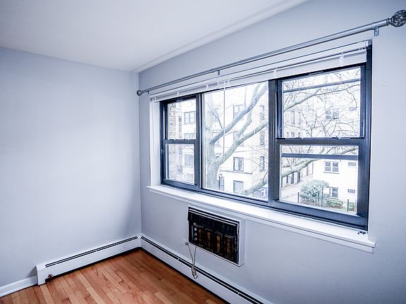 4th image of 3161 N Cambridge Ave APT 306
