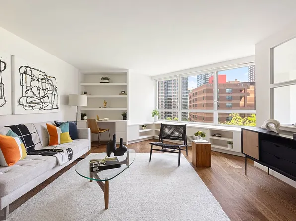 200 E 94th St APT 711, New York, NY 10128