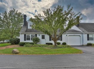 8748 Eastbrook Cir, Chagrin Falls, OH 44023