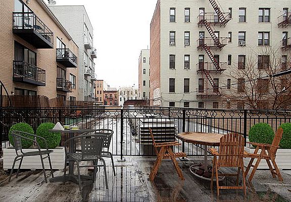 4th image of 180 Scholes St APT 1K