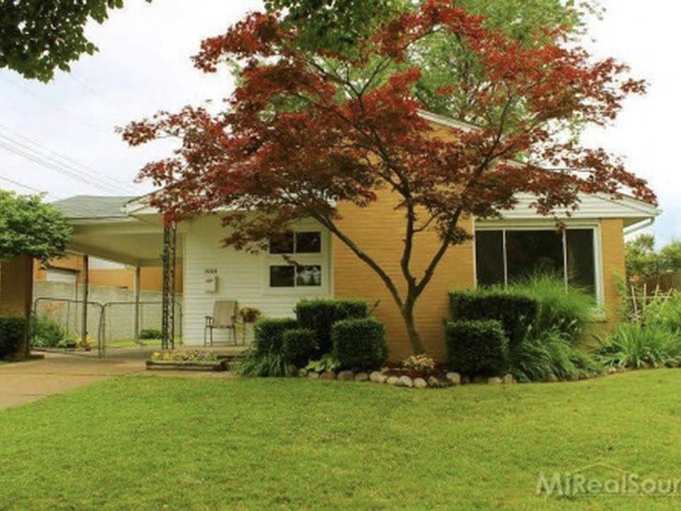 1st image of 22325 Avalon St