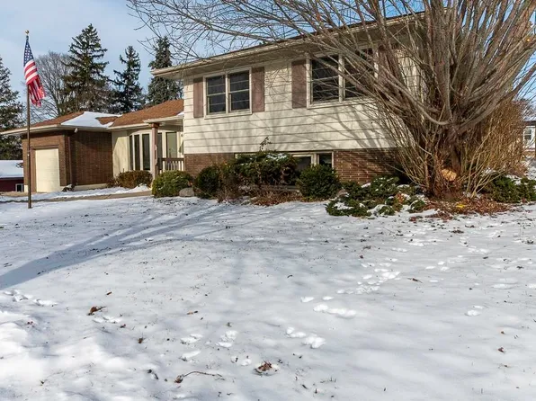 1135 Home Park Ave, Janesville, WI 53545
