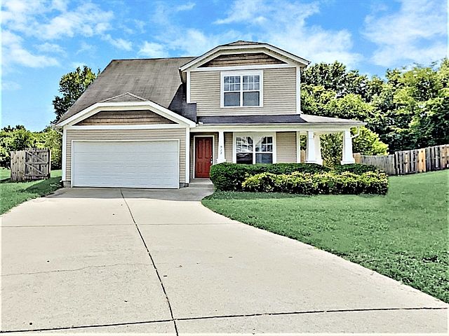 1st image of 928 Grand Oak Dr