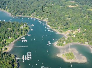 14 Sivertson Rd NE, Bainbridge Island, WA 98110