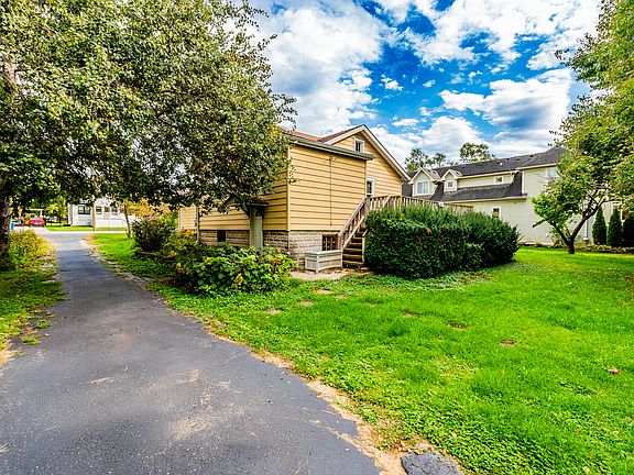 5th image of 4708 Roslyn Rd