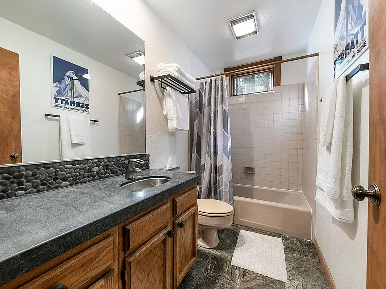 4040 Zermatt Rd — Photo 28