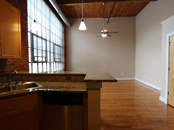 4th image of 505 6th St SW APT 217