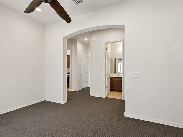 719 E Danum Valley Dr — Photo 13