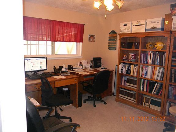 3rd bedf or office
