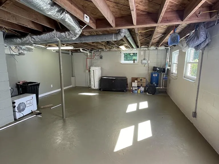 1031 Hudlin Gap Rd — Photo 16