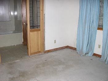 5th image of 339 River Point Dr