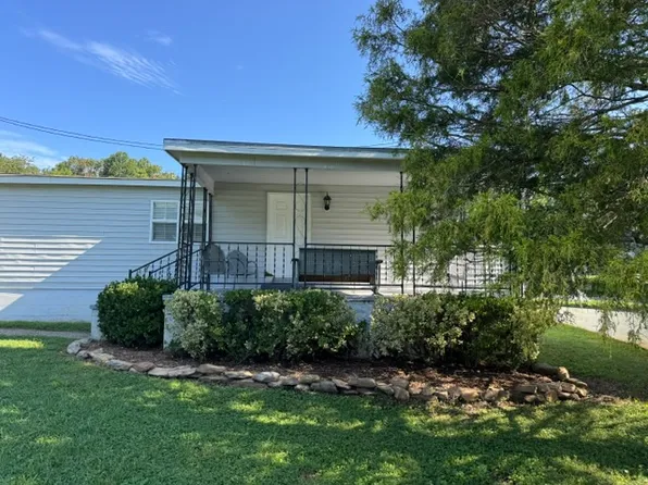 28 Brooks Cove Rd, Black Mountain, NC 28711