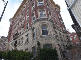 2 Ware St APT 403, Cambridge, MA 02138