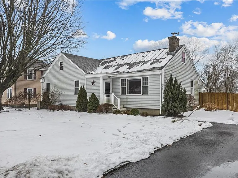 161 Mitchells Ln — Photo 1