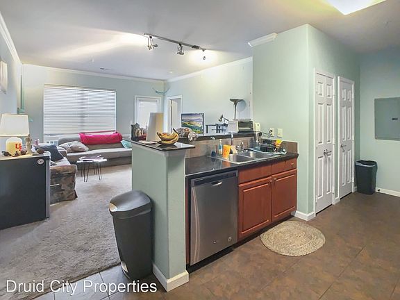 5th image of 600 13th St E APT 632