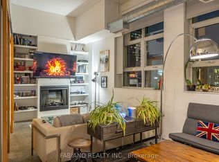 155 Dalhousie St #722, Toronto, ON M5B 2P7