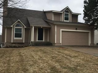6409 W 151st Pl, Overland Park, KS 66223