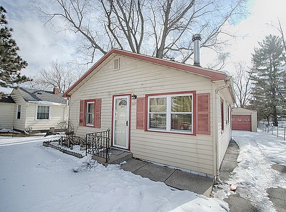 5th image of 609 Evans Ave