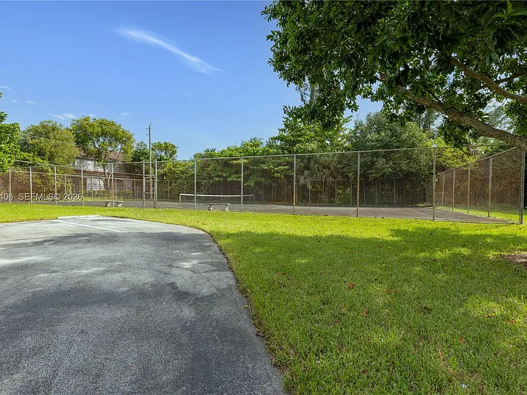 8390 N Missionwood Cir #D-18 — Photo 38