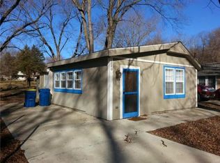 220 East St, Excelsior Springs, MO 64024