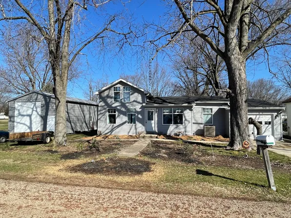 224 W Hubbard St, Amboy, IL 61310