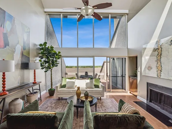 335 Riverbluff Pl APT 2, Memphis, TN 38103