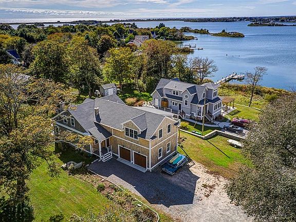 3rd image of 82 Maple Dr