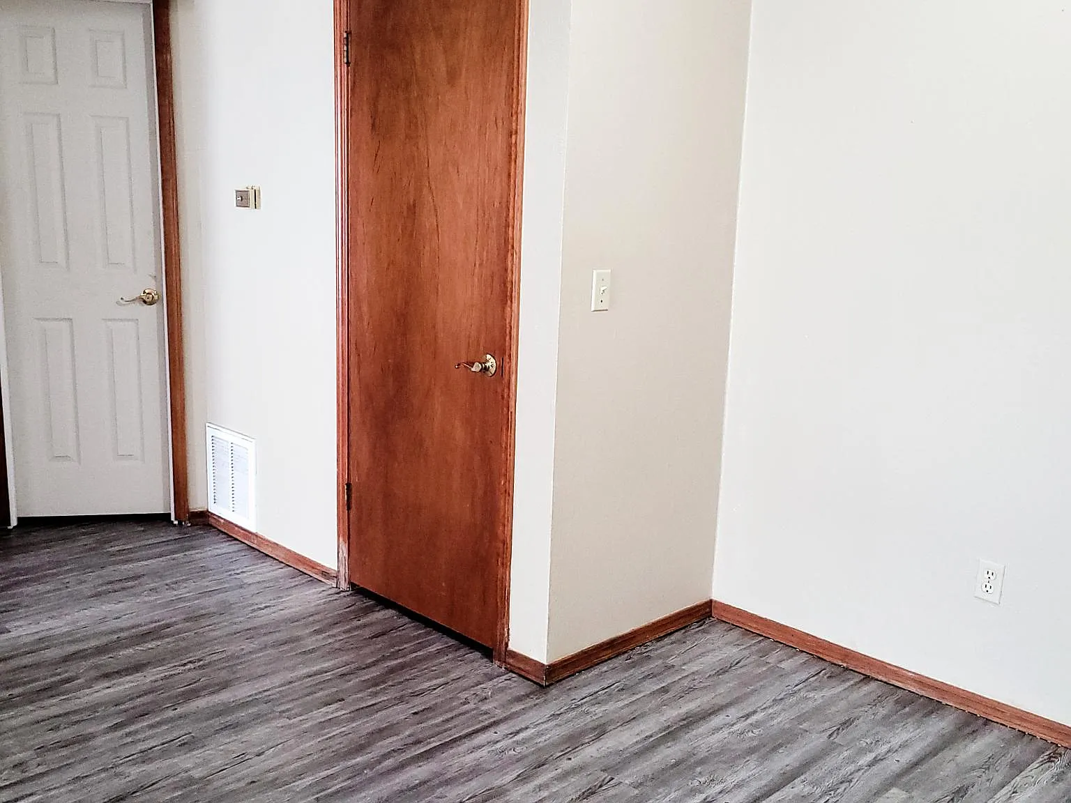 2 bed, 750 sqft, $750 — Photo 4