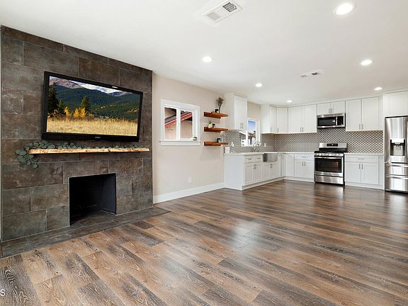 3rd image of 3502 Linda Vista Ter