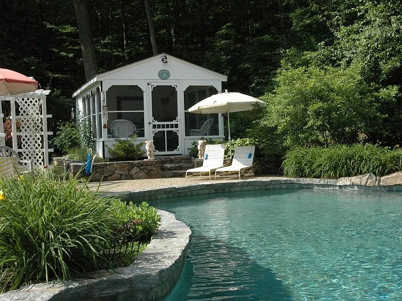 3. Pool