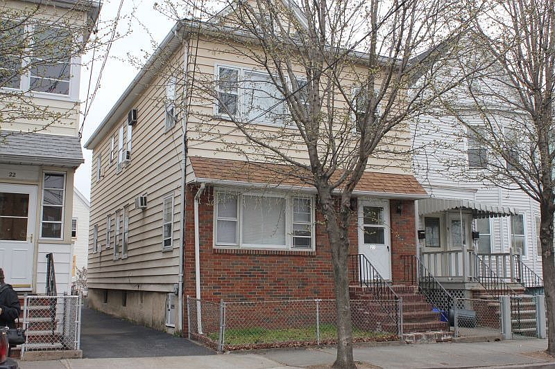 1st image of 20 E Russell St