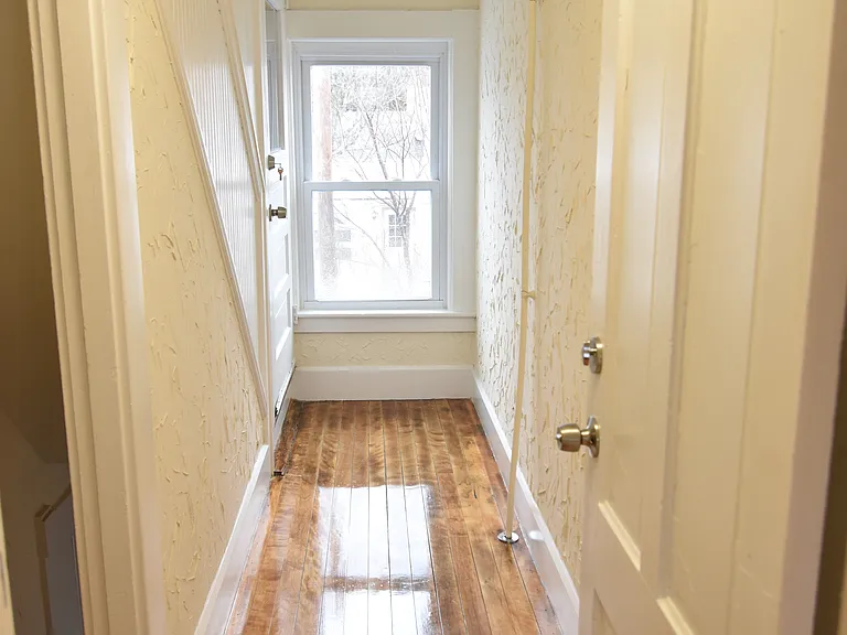 20-24 Walnut St #3 — Photo 5