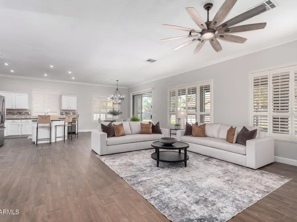 6898 W SAINT JOHN Road, Glendale, AZ 85308