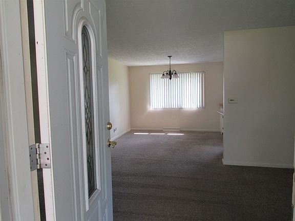 2nd image of 2009 W Cambridge Dr